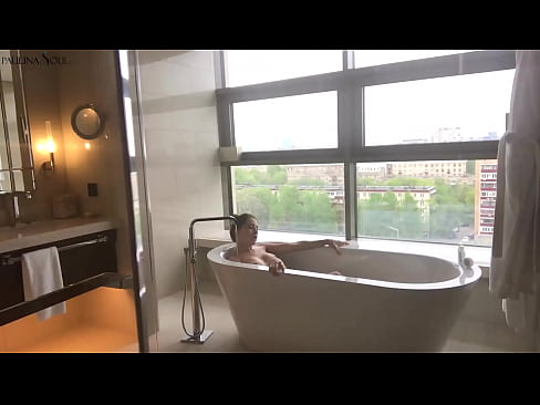 ❤️ Banget babe passionately jerking mati dheweke pus ing jedhing ❤ Video seks ing kita ❌️❤