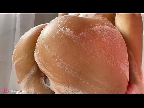 ❤️ Brunette Masturbates Pus karo Vibrator kanggo Intens Orgasme ing Shower ❤ Video seks ing kita  ❌️❤